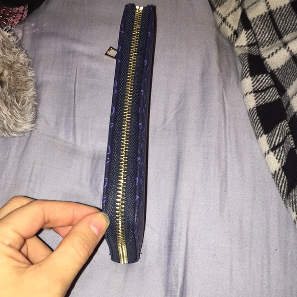 Wallet - Picture 3 of 4